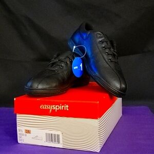 NEW! Easy Spirit Black Leather Sneakers 9.5 N